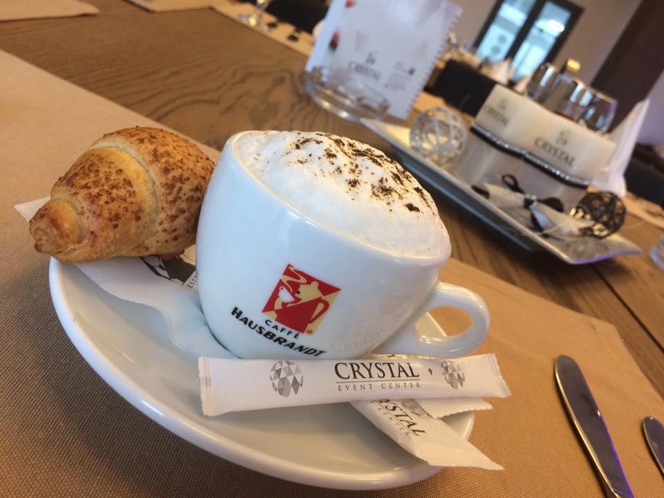 Hotel Crystal Pecinci Bagian luar foto